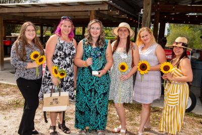 ladies with sunflowers